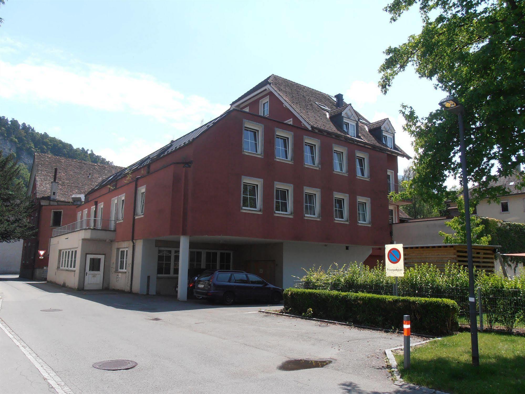 Hotel Baeren Feldkirch Buitenkant foto